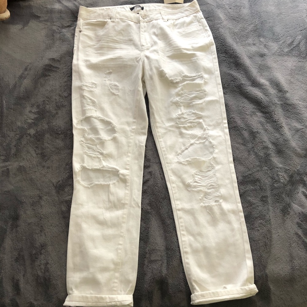 Forever 21 white ripped boyfriend jeans